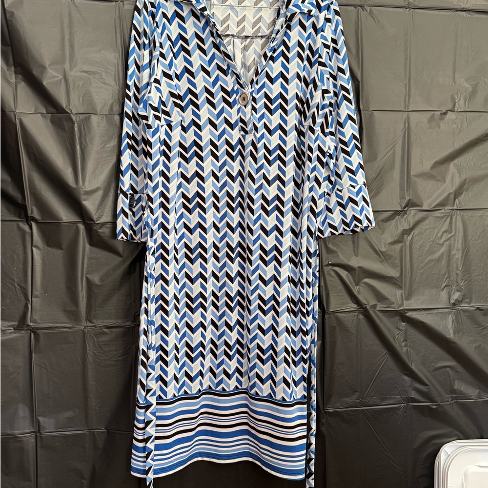 Mlle Gabrielle Blue White Geometric Long Sleeve Dress Fits like LARGE not 2x